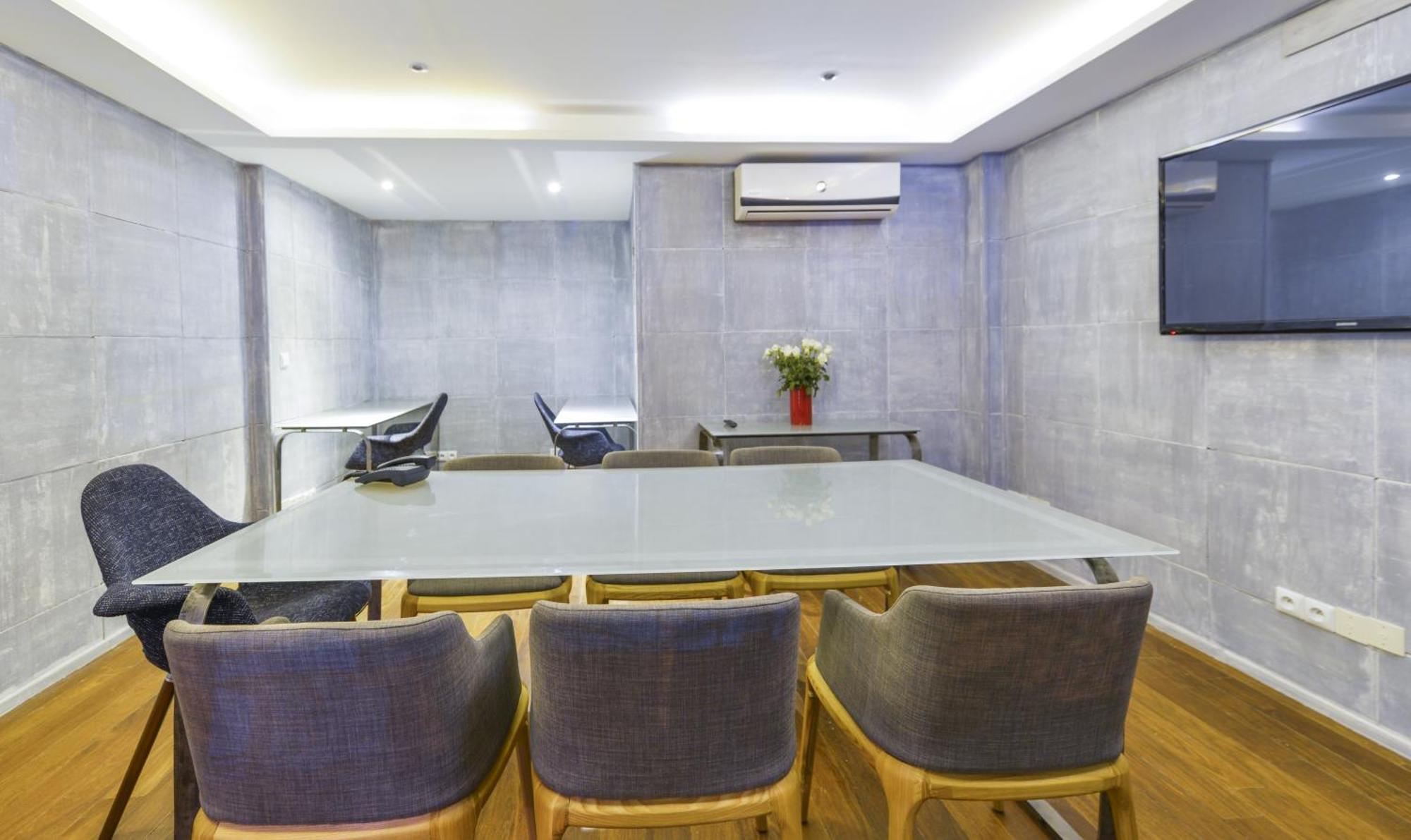 Islane Hotel