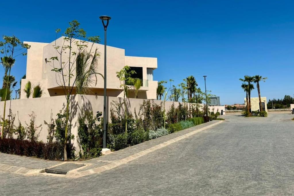 Villa Magnifique D'architecte A Marrakech A 15 Min Du Centre-ville *
