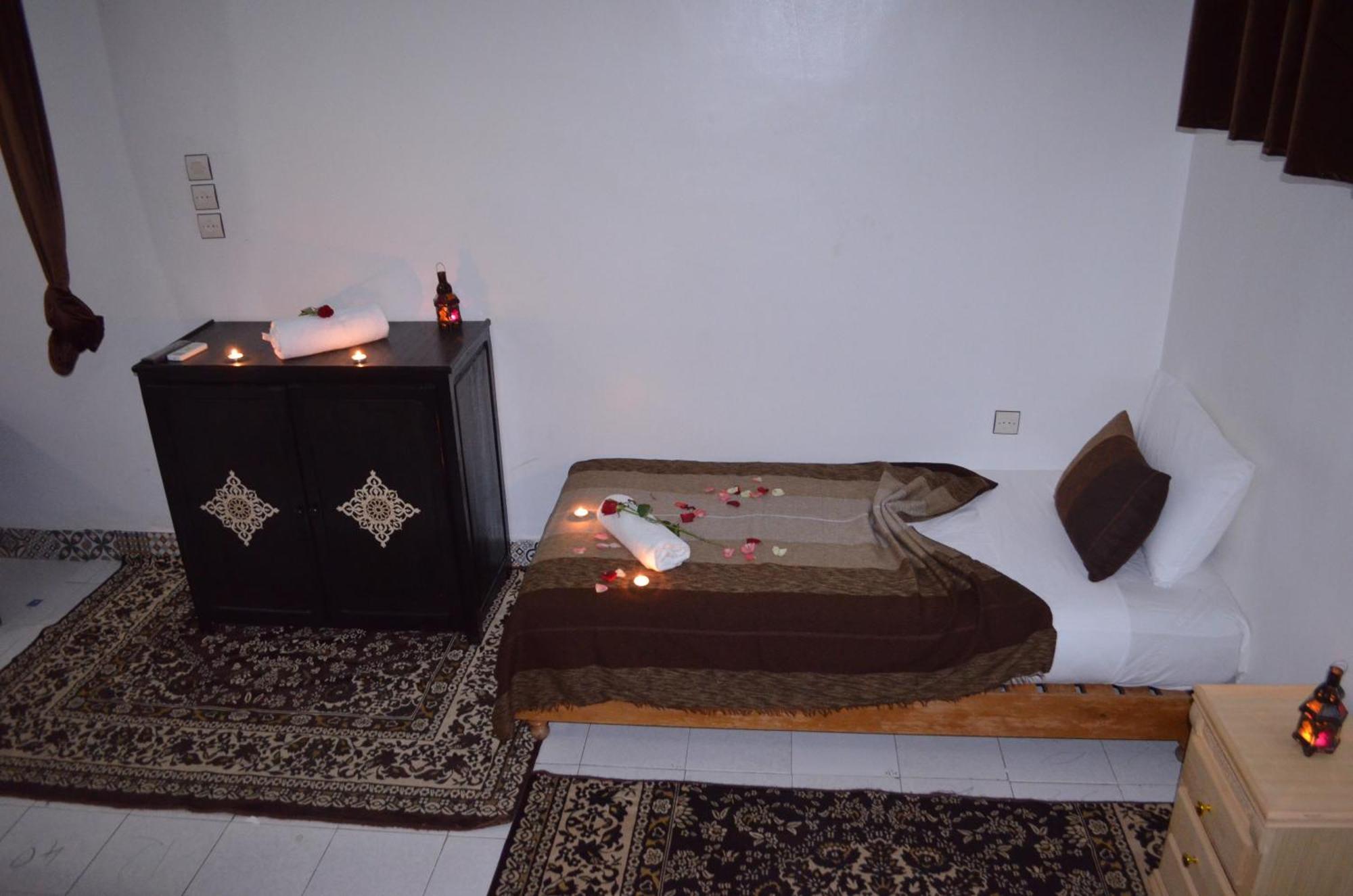 Al Bahja Family Apartment *