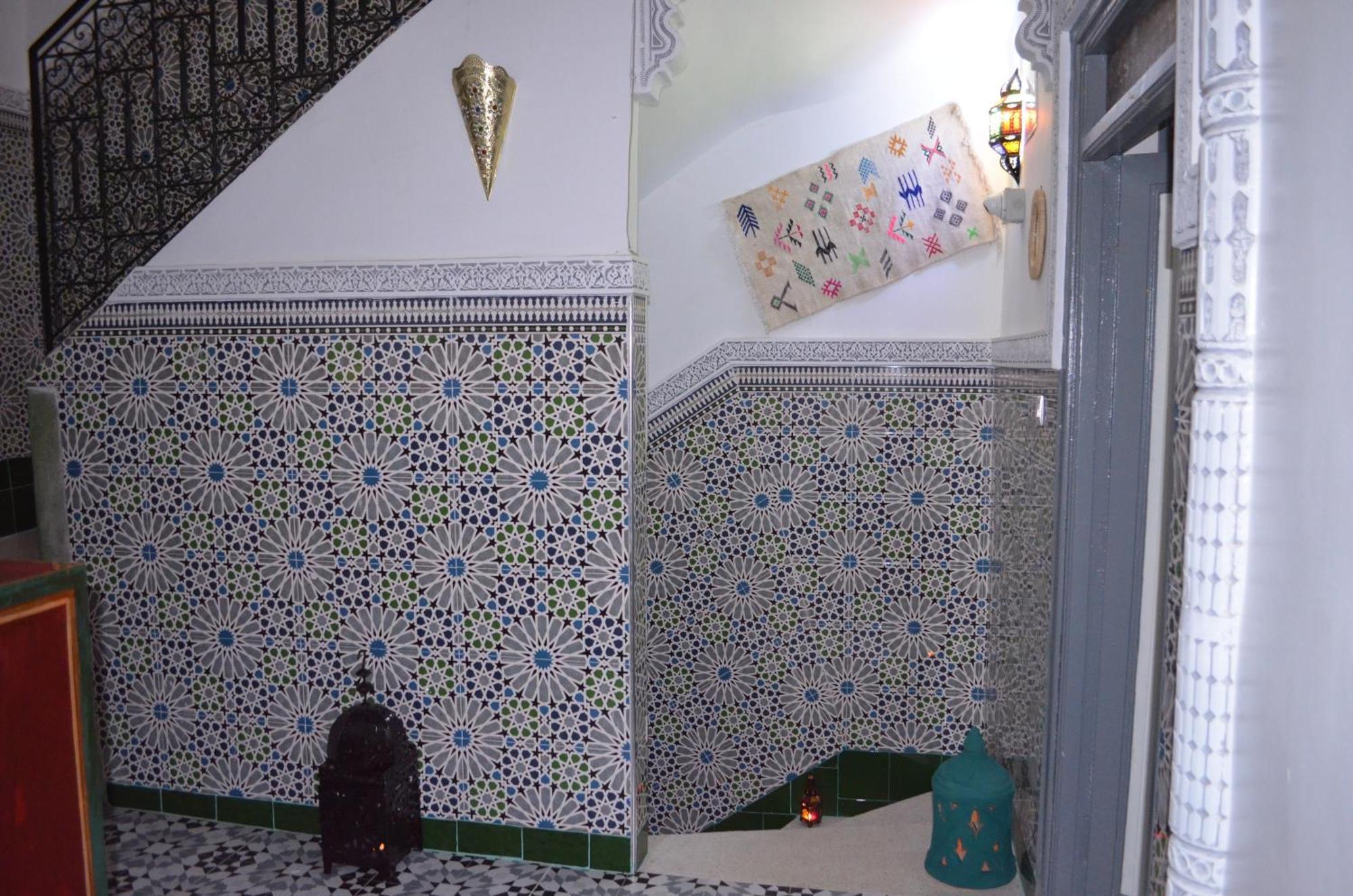 Al Bahja Family Apartment *