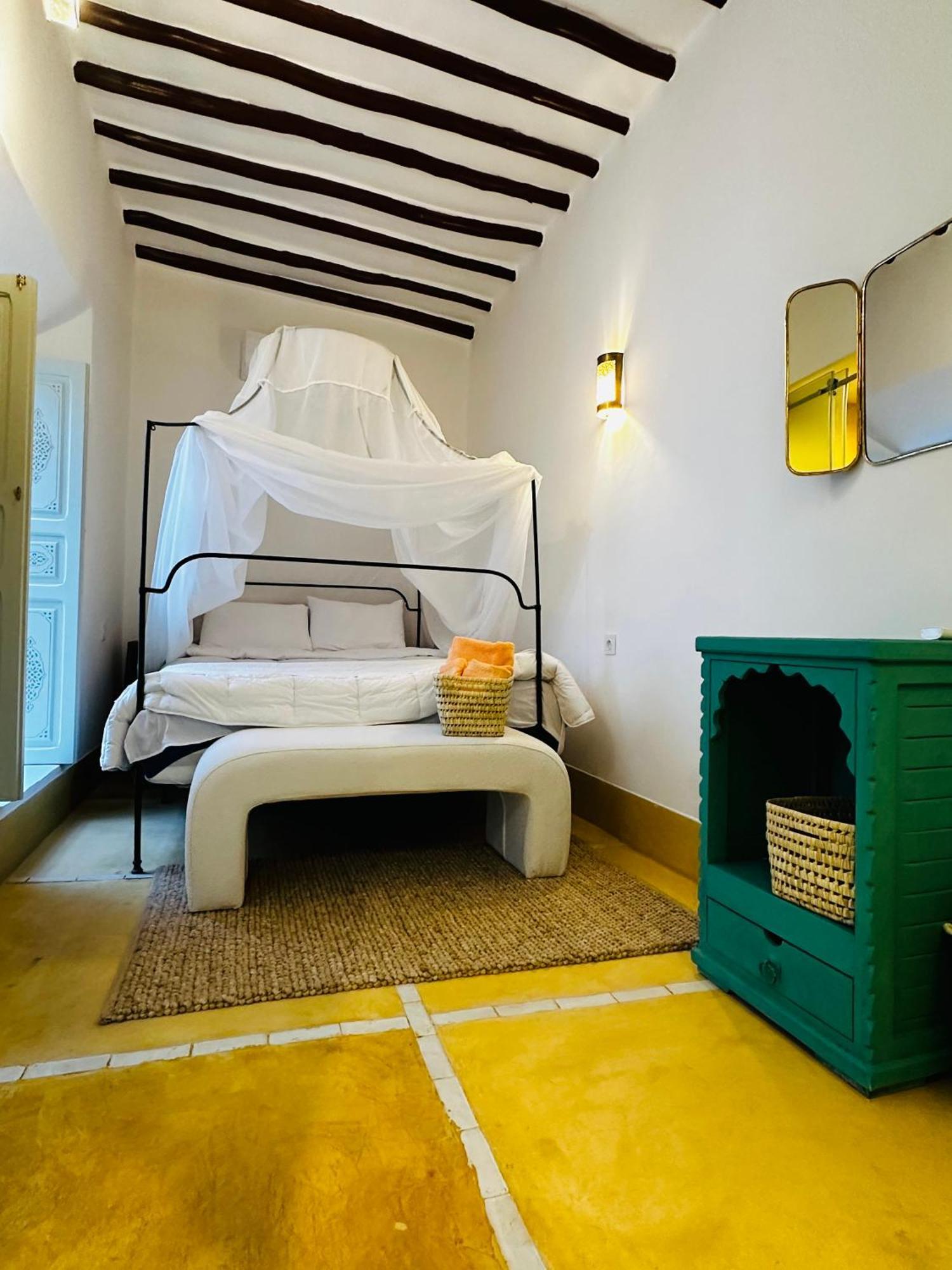 Little 24 * Marrakesh