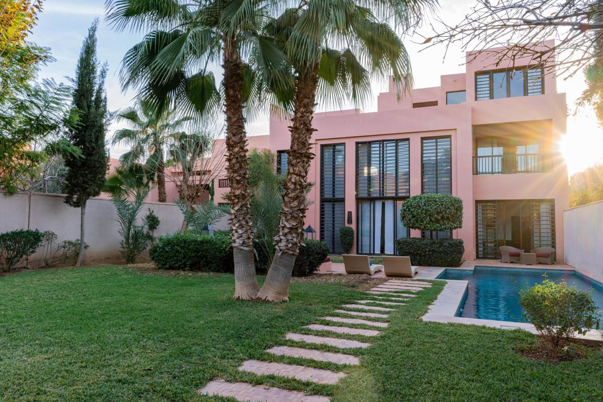 Al Maaden & Hotel