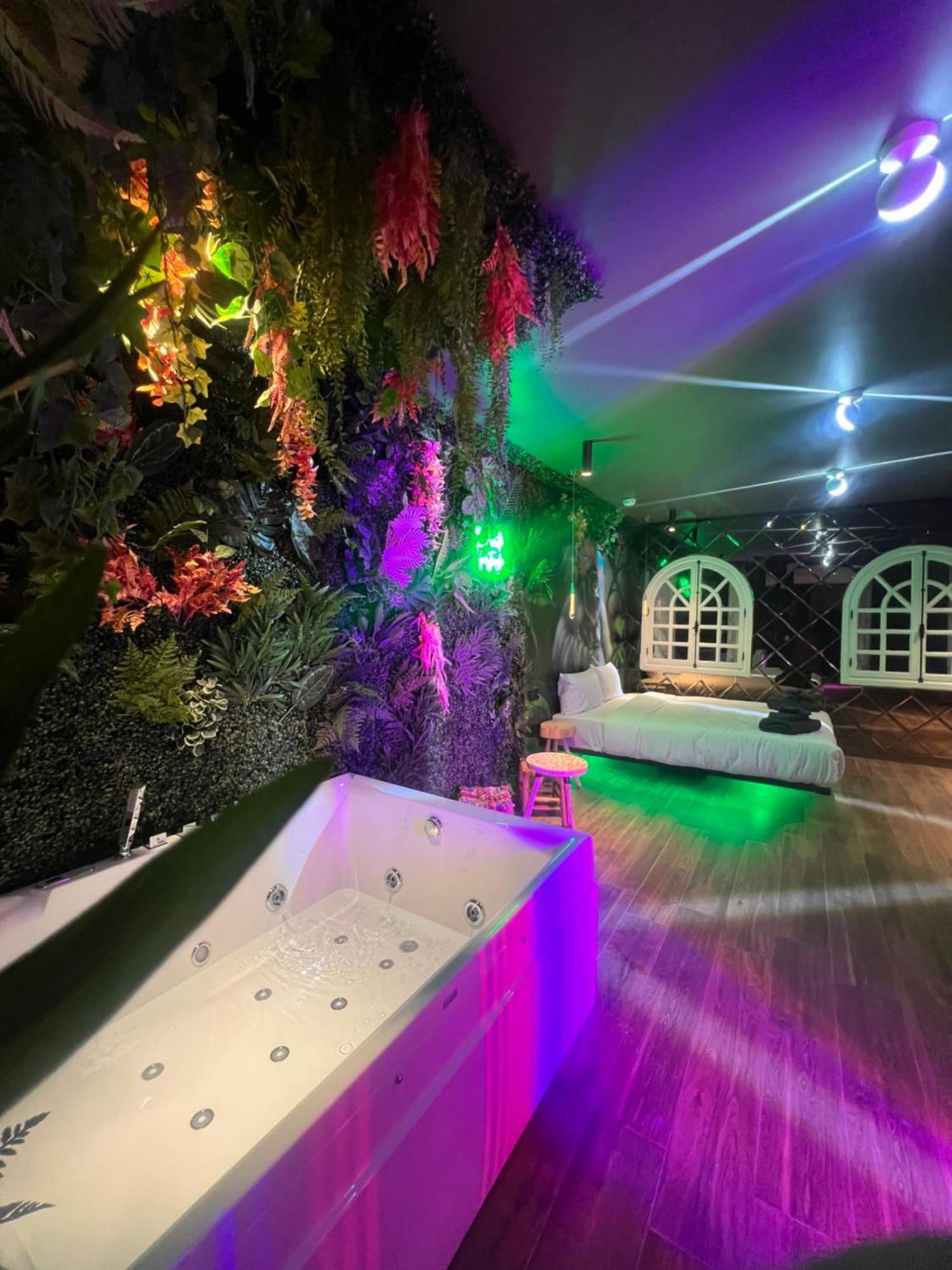 Jungle ! Jacuzzi Centre Marrakech Experience *