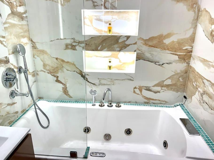 Appartement De Luxe A *