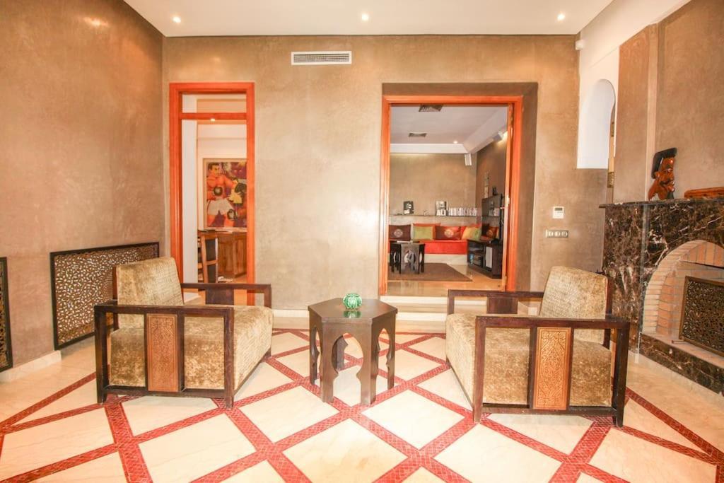 Memories Jacuzzi & Sauna Villa *
