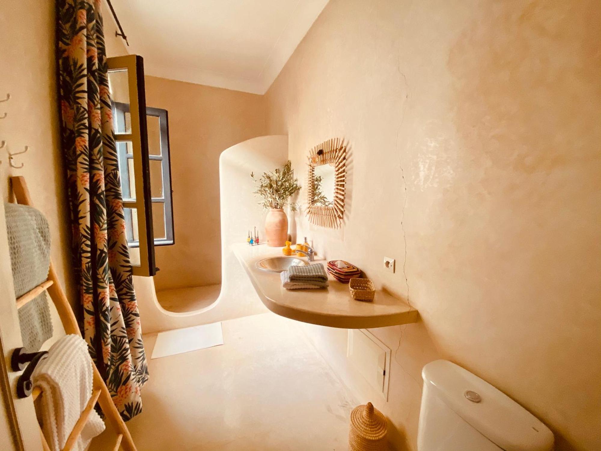 Prive, 5 Et Piscine Casa vacanze