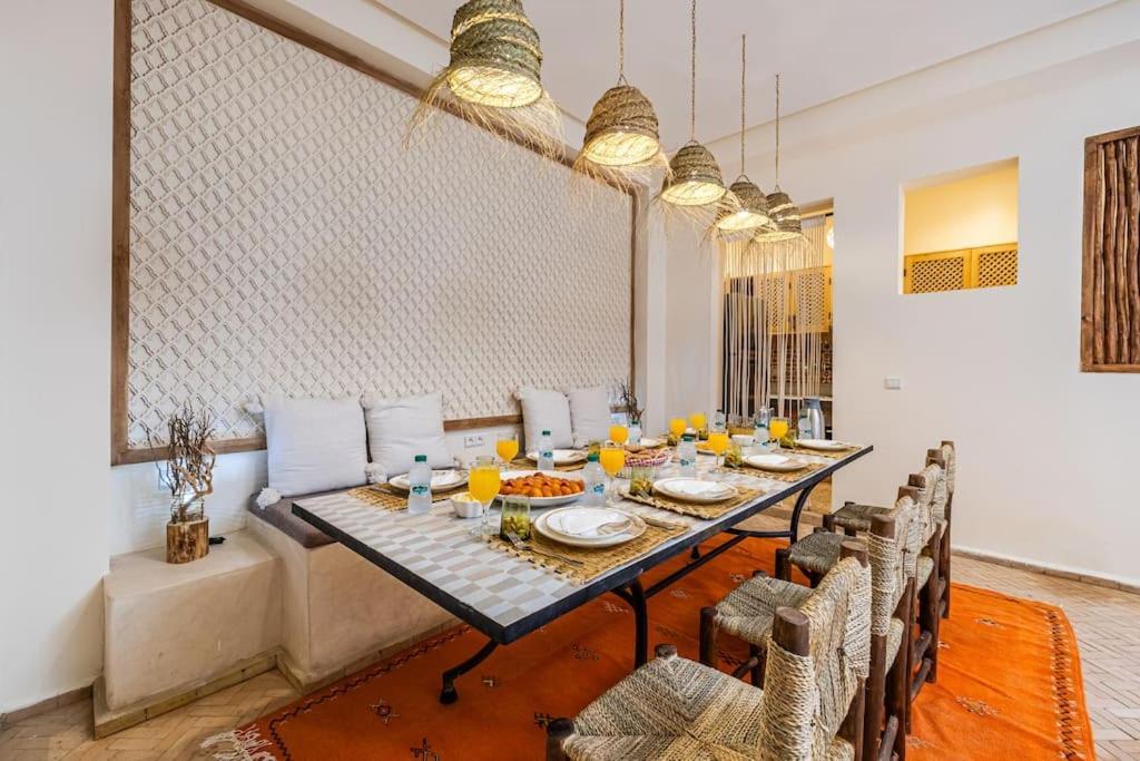 Macan Exclusive And Trendy Chich Breakfast Incl