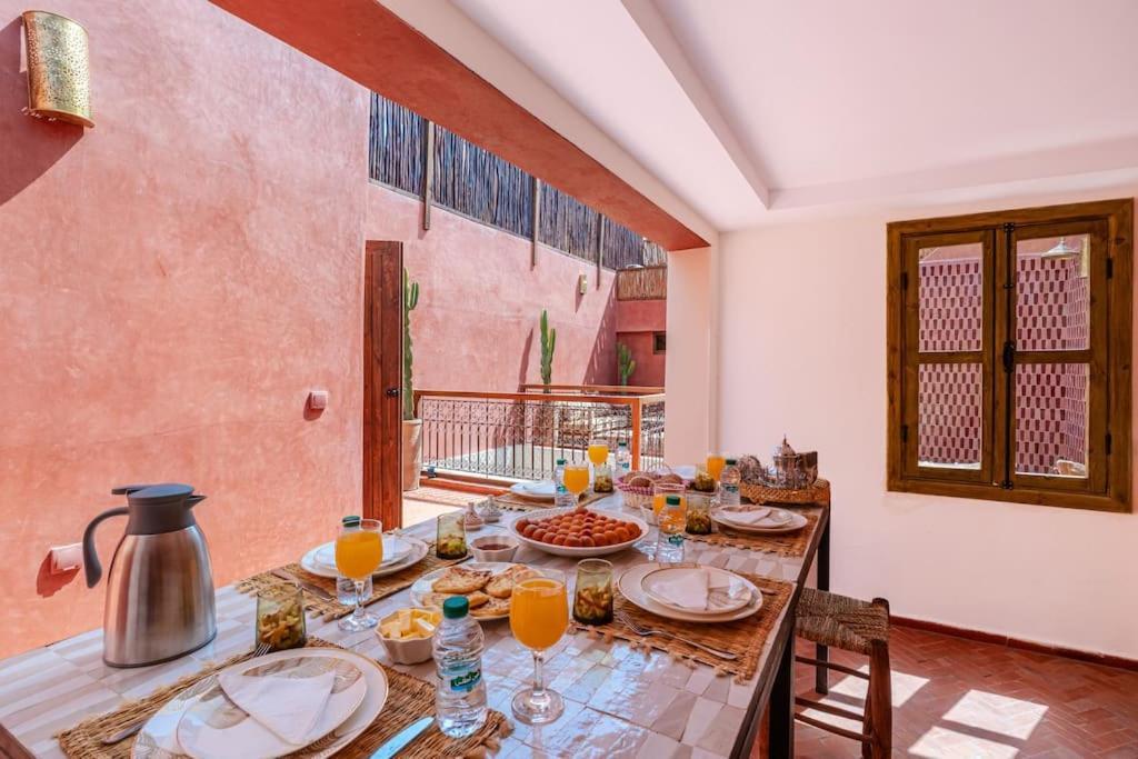 Macan Exclusive And Trendy Chich Breakfast Incl