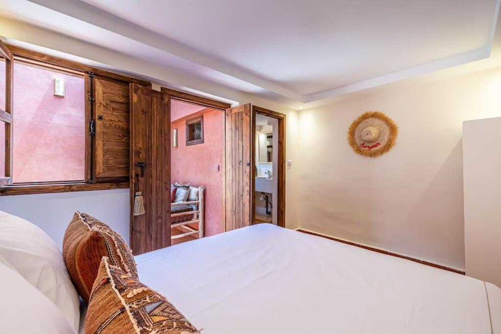 Macan Exclusive And Trendy Chich Breakfast Incl Marrakesh