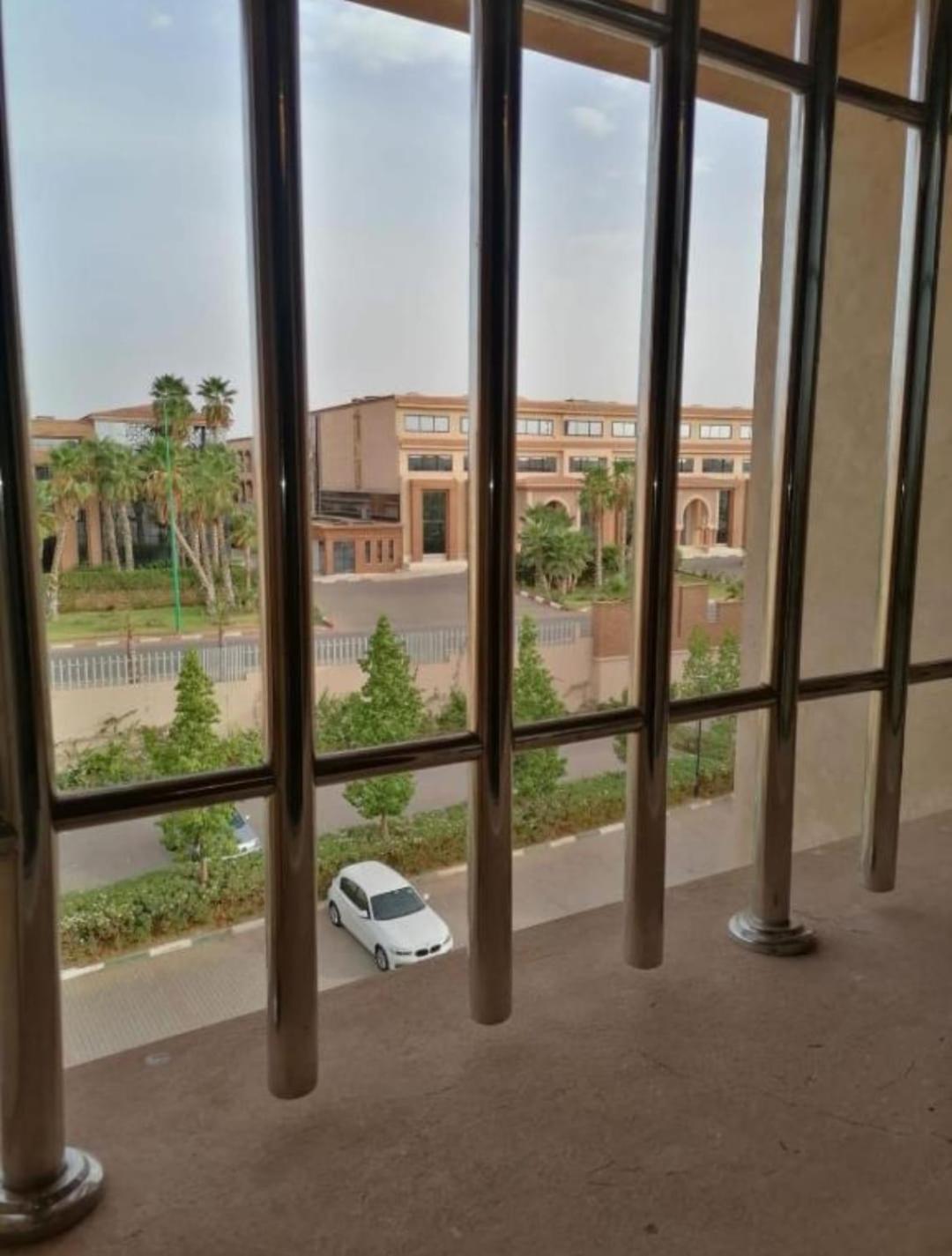 Charming In The Heart Of Marrakech - Modern Amenities And Prime Location *