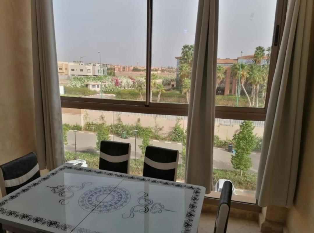 Charming In The Heart Of Marrakech - Modern Amenities And Prime Location *