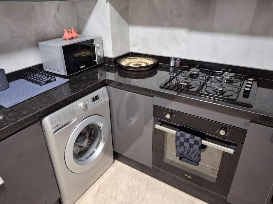 Appartement Hypercentre, Cosy, 2 Piscines, Sauna, Hammam