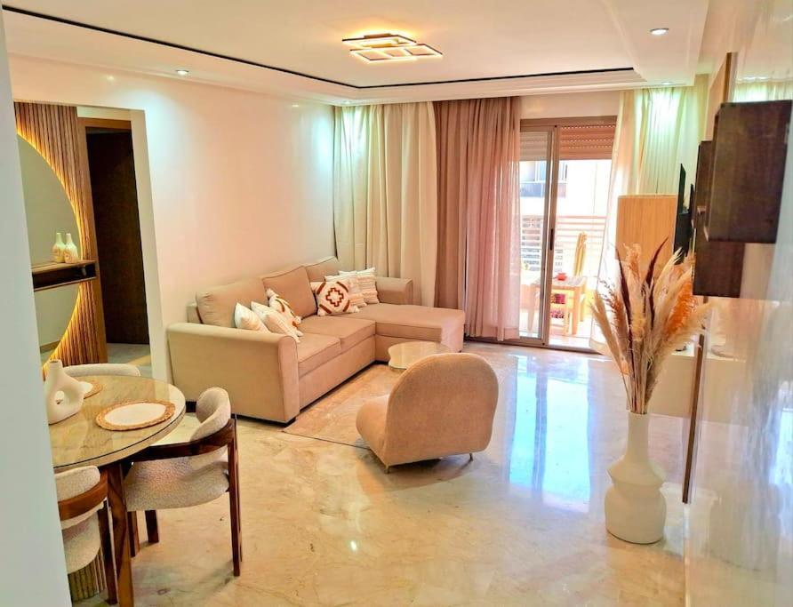 Appartement Hypercentre, Cosy, 2 Piscines, Sauna, Hammam