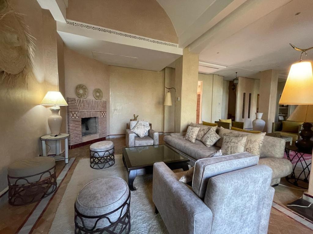 Villa Amira *