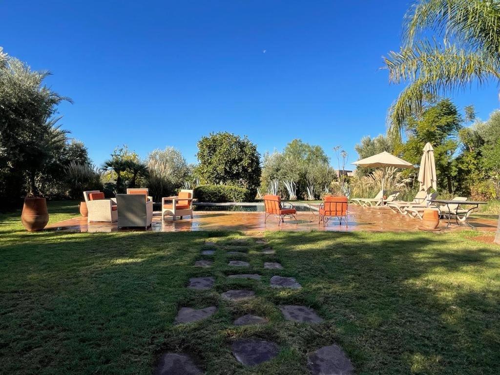 Amira Villa *