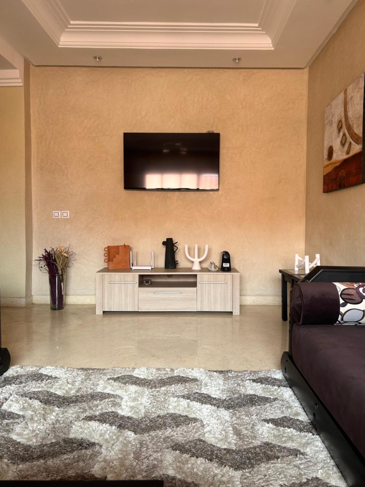Apartamento Bel Appart, Tres Bien Situe, Avec Piscine, Wifi, Clim, Parking Marrakesh