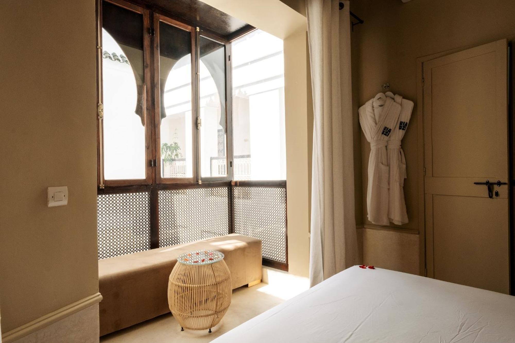 Zi Hotel 3*