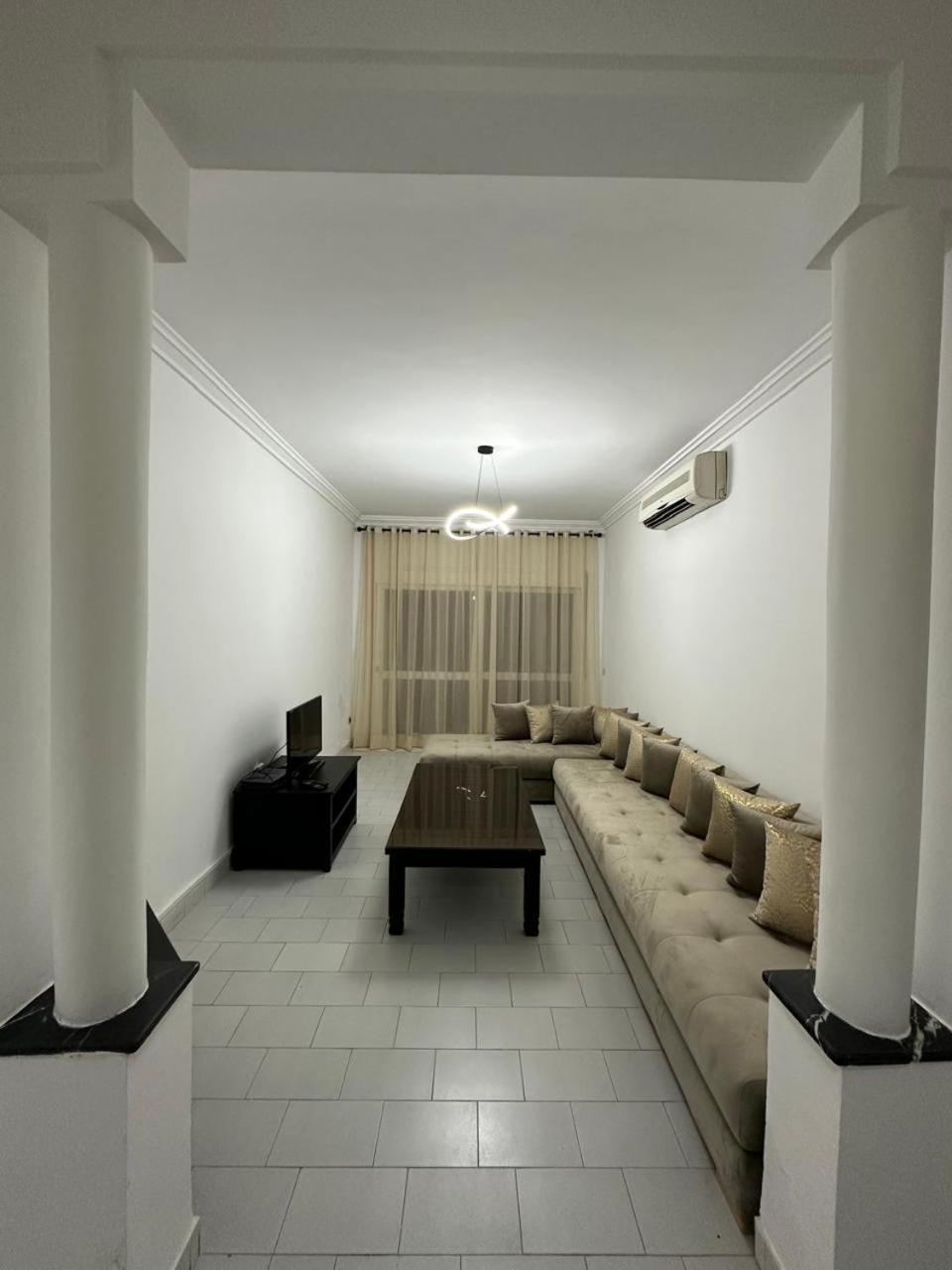 3 Salon A Cote De Eden Et Mcdo 6 Appartement *