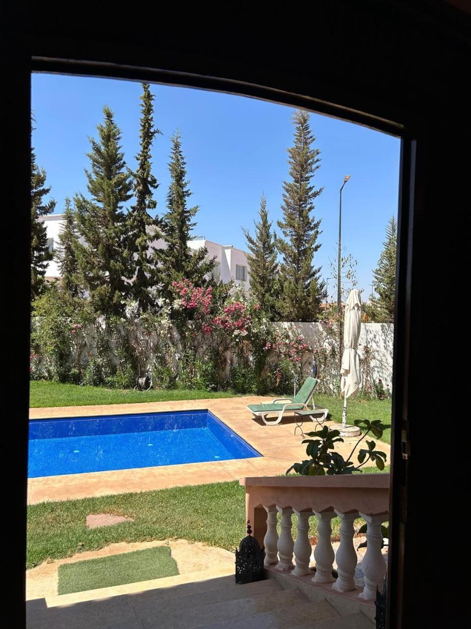 Paradise House Villa *