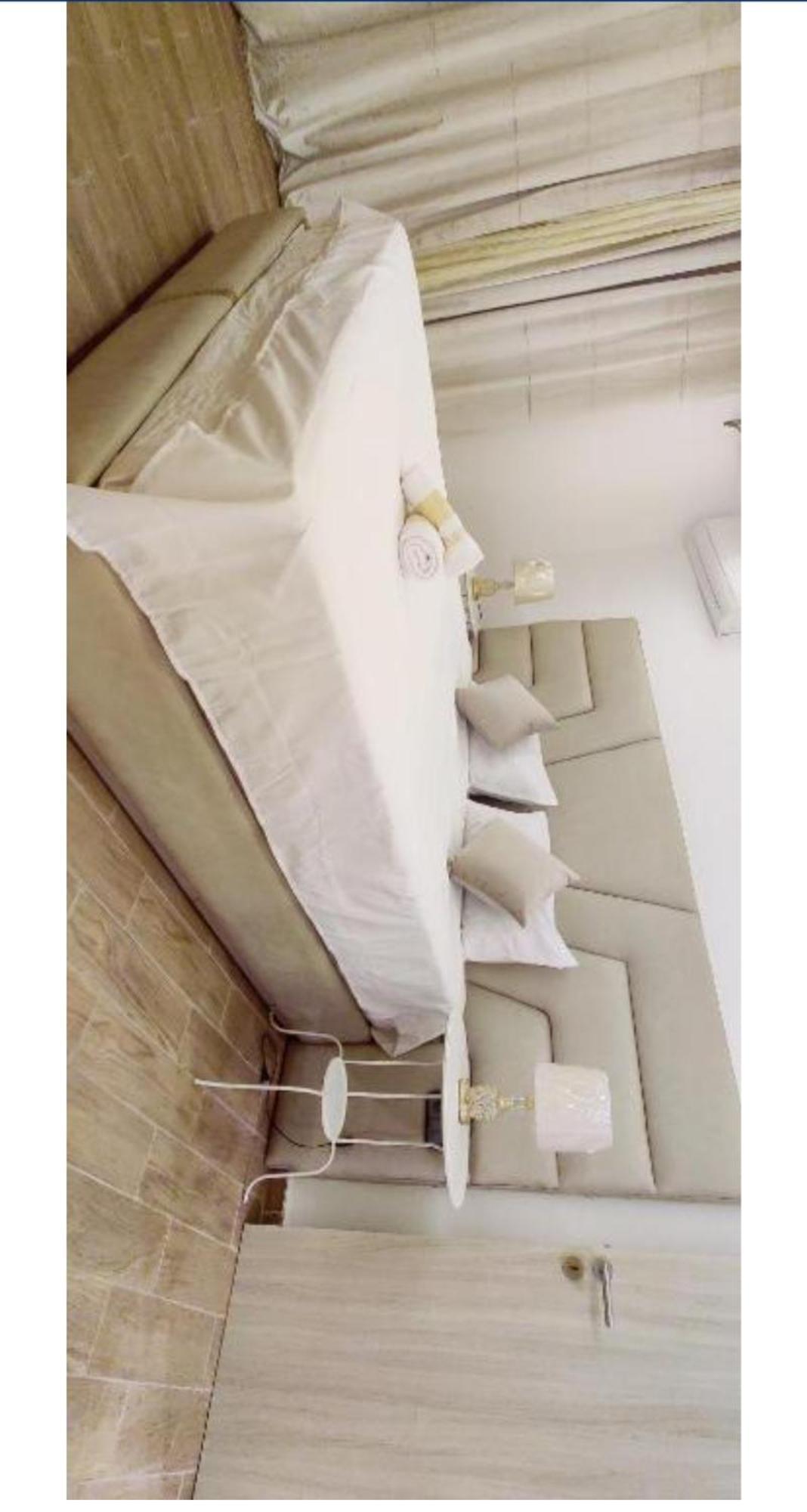 Un Elegant Duplex Au Coeur De Marrakech Avec Deux Piscines Et Un Espace Appartamento *