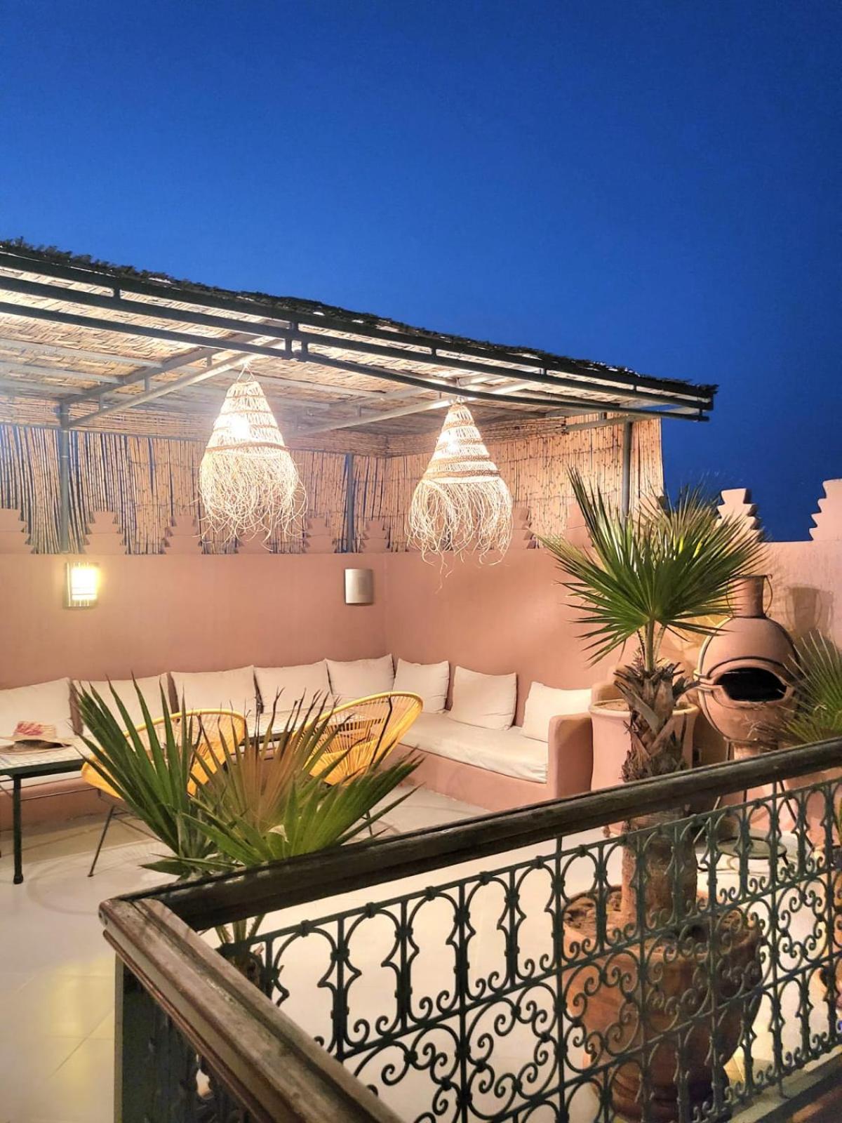 Melilo Avec Piscine Chauffee Vakantiehuis *