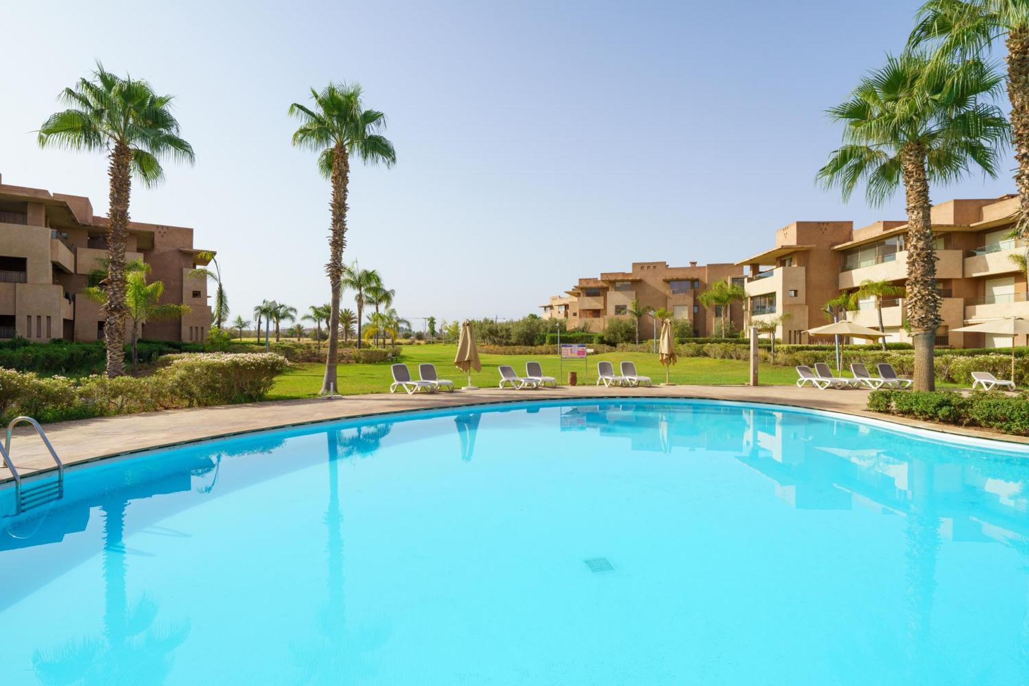 Luxury Xl Golf View Retreat Private Garden Apartment *