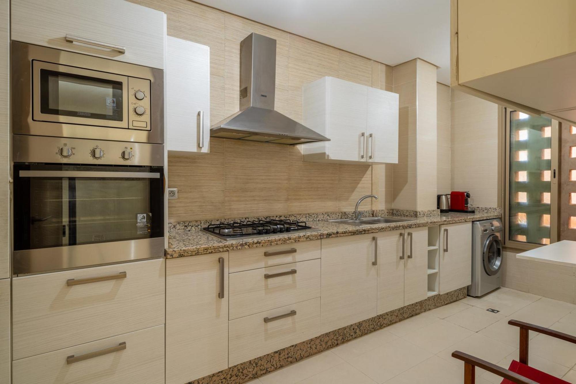 Luxury Xl Golf View Retreat Private Garden Apartment