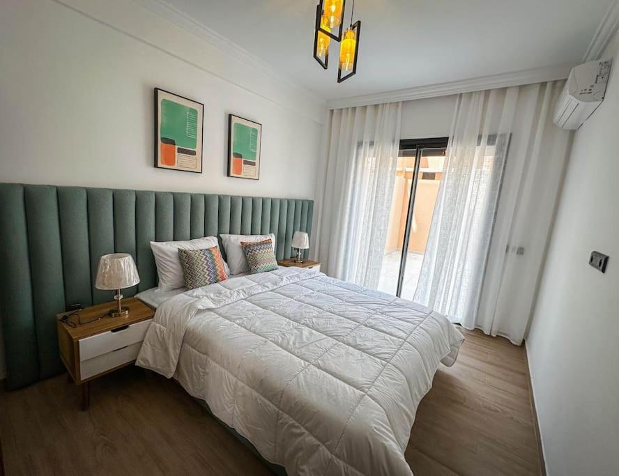 De Luxe Bien Equipe Apartment