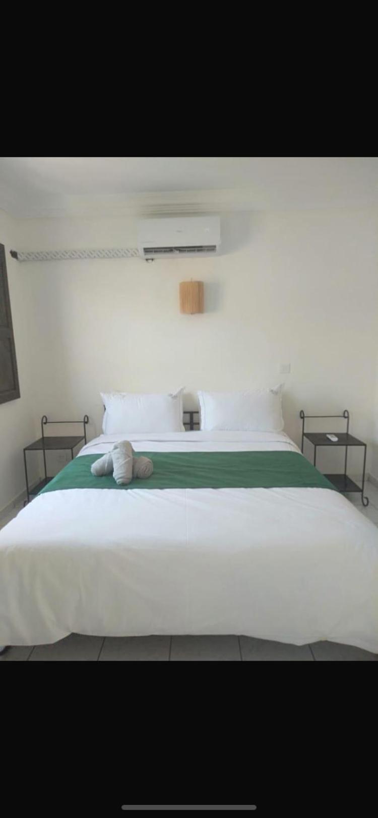 Nolya Luxury Marrakech - Totalement Renove - Capacite Jusqu A 10 Lits Spacieux Сasa de vacaciones *