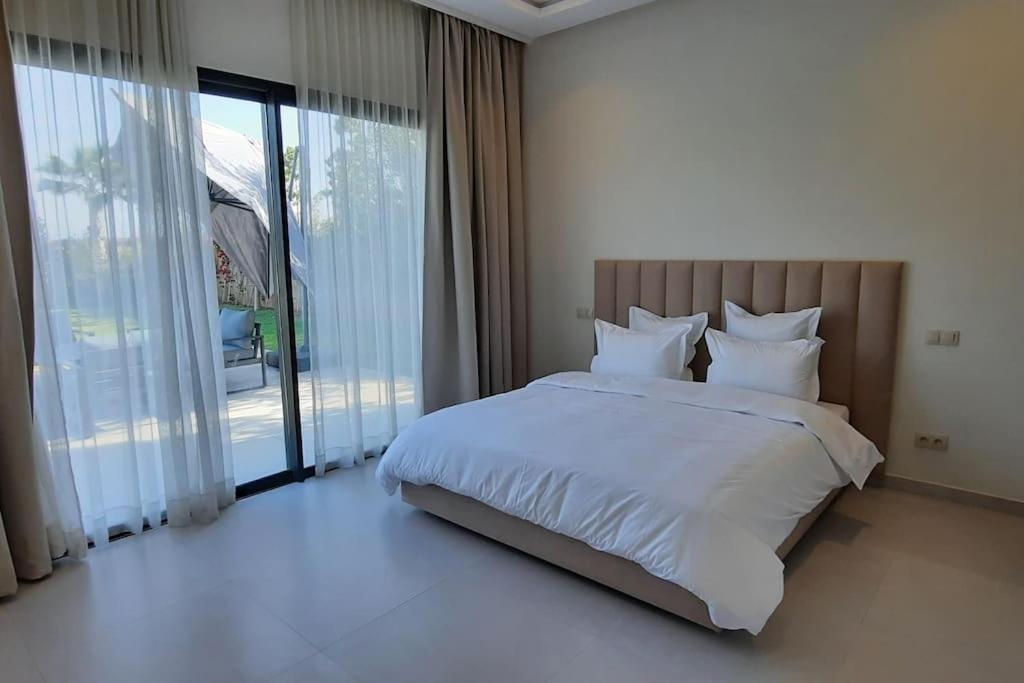 2 Palmeria Villa