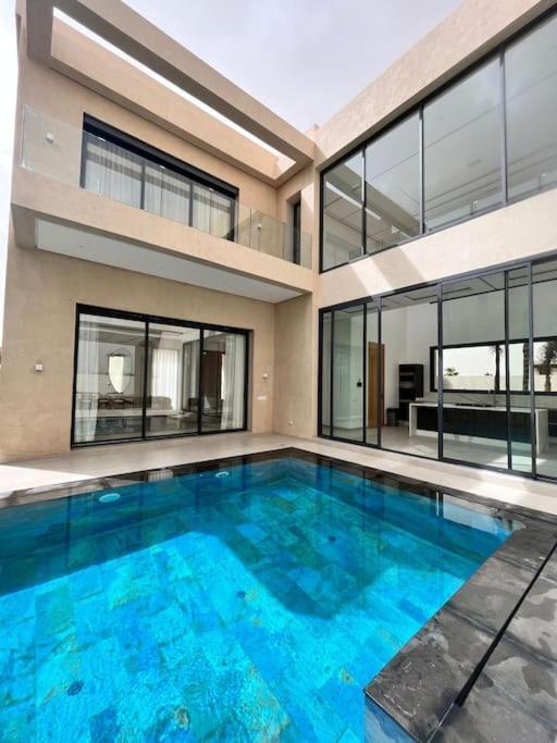 Kenza Piscine Et Jacuzzi Chauffee Villa