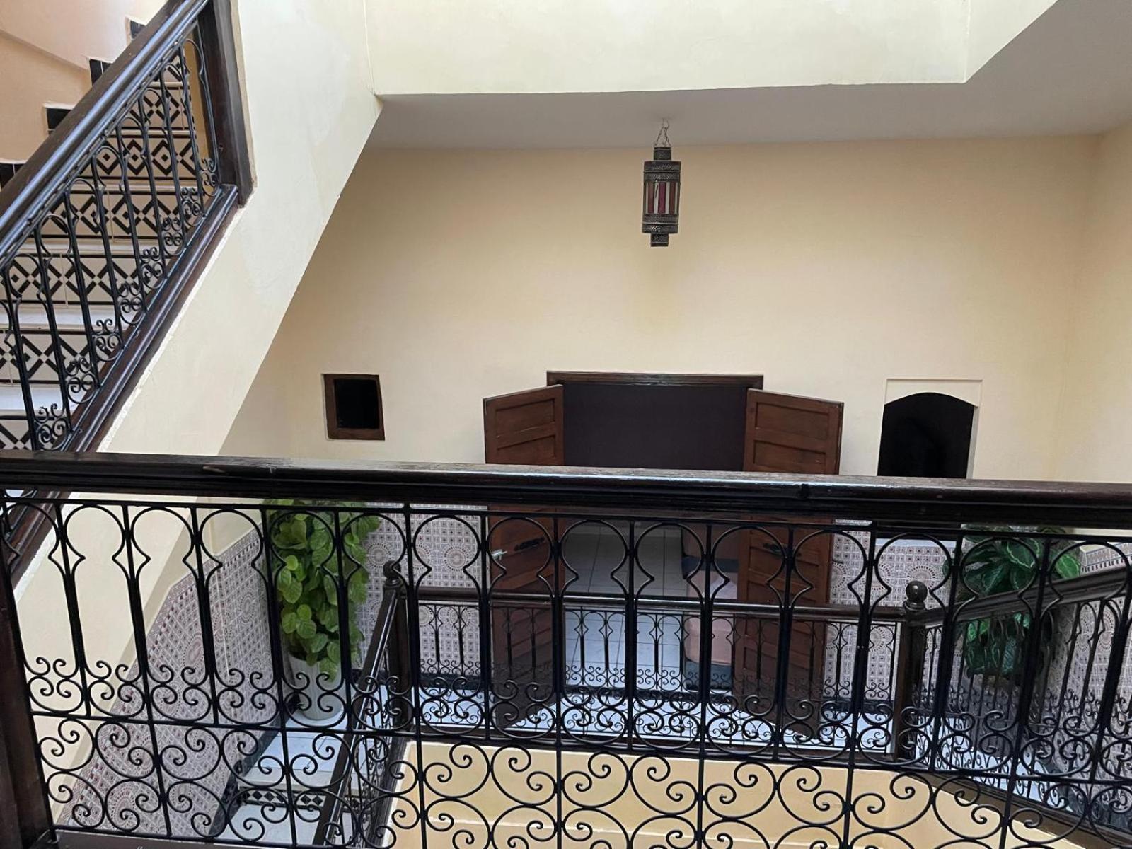 Gasthof Les Fleurs De Lys De Al Qaria Assiyahia *
