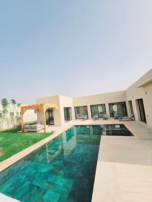 Villa Villa Piscine Sans Vis A Vis
