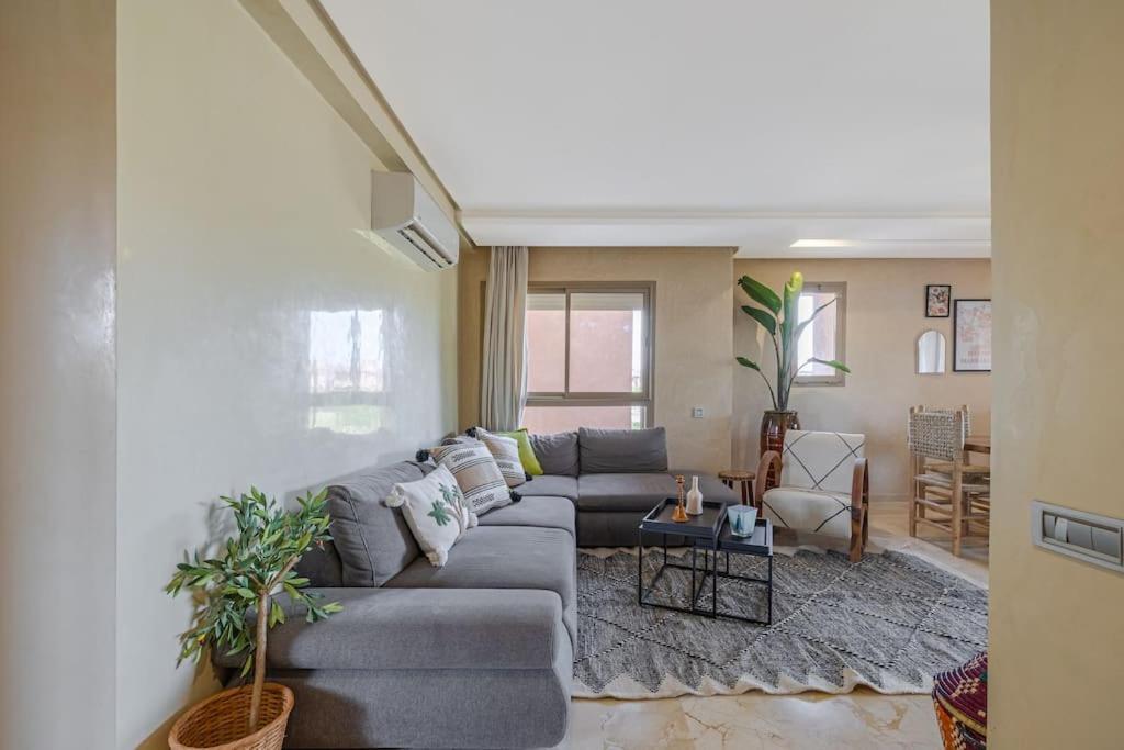 New And Renovated Appartment-prestigia-pool-parking
