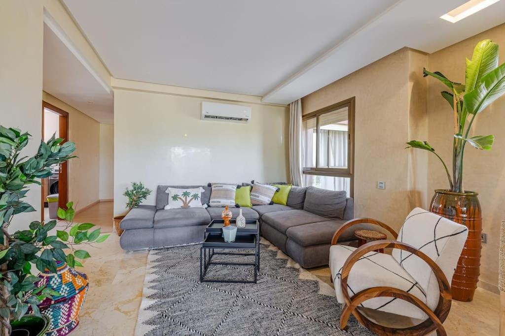 New And Renovated Appartment-prestigia-pool-parking Appartement
