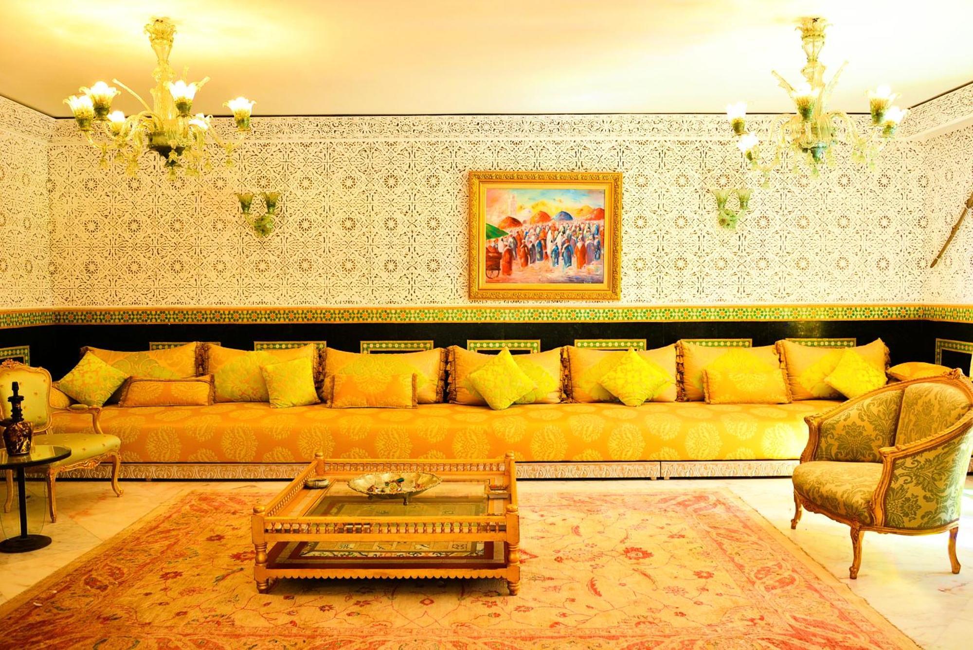 The Palace - Gym - - Tennis Court