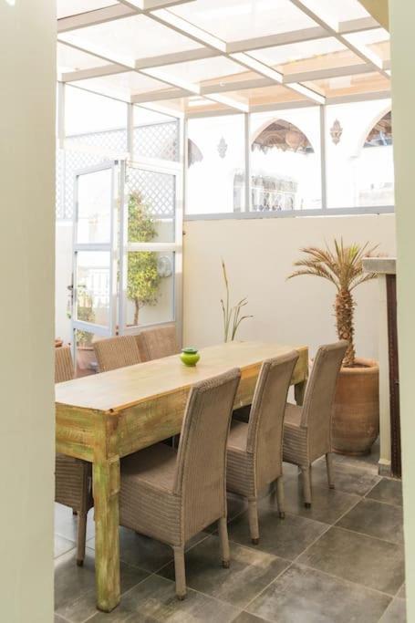 Dar Habiba 120m2 In Der Medina Mit Terrasse Hébergement de vacances *