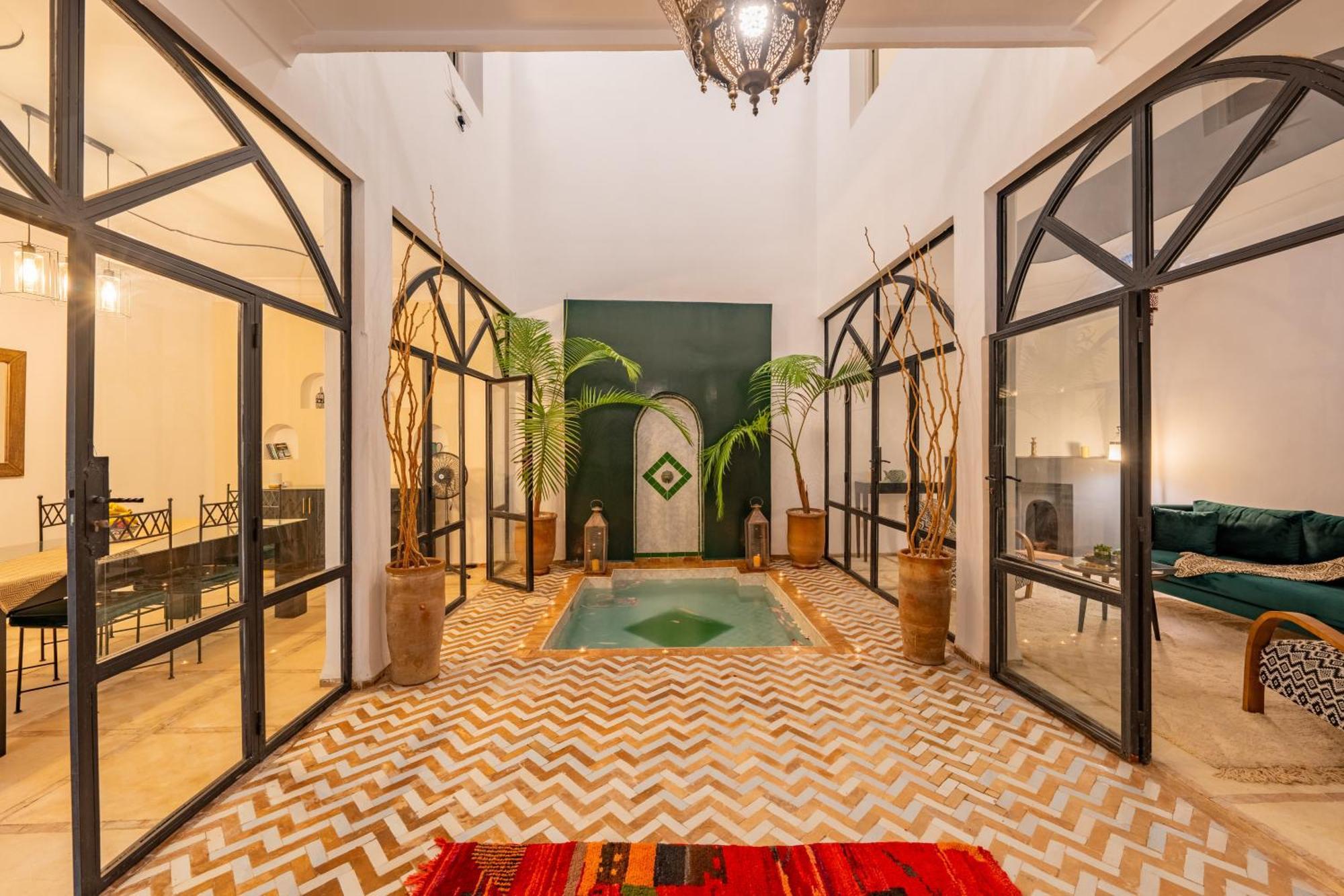 Riad Aouzal Exclusif-breakfast-pool Vakantiehuis