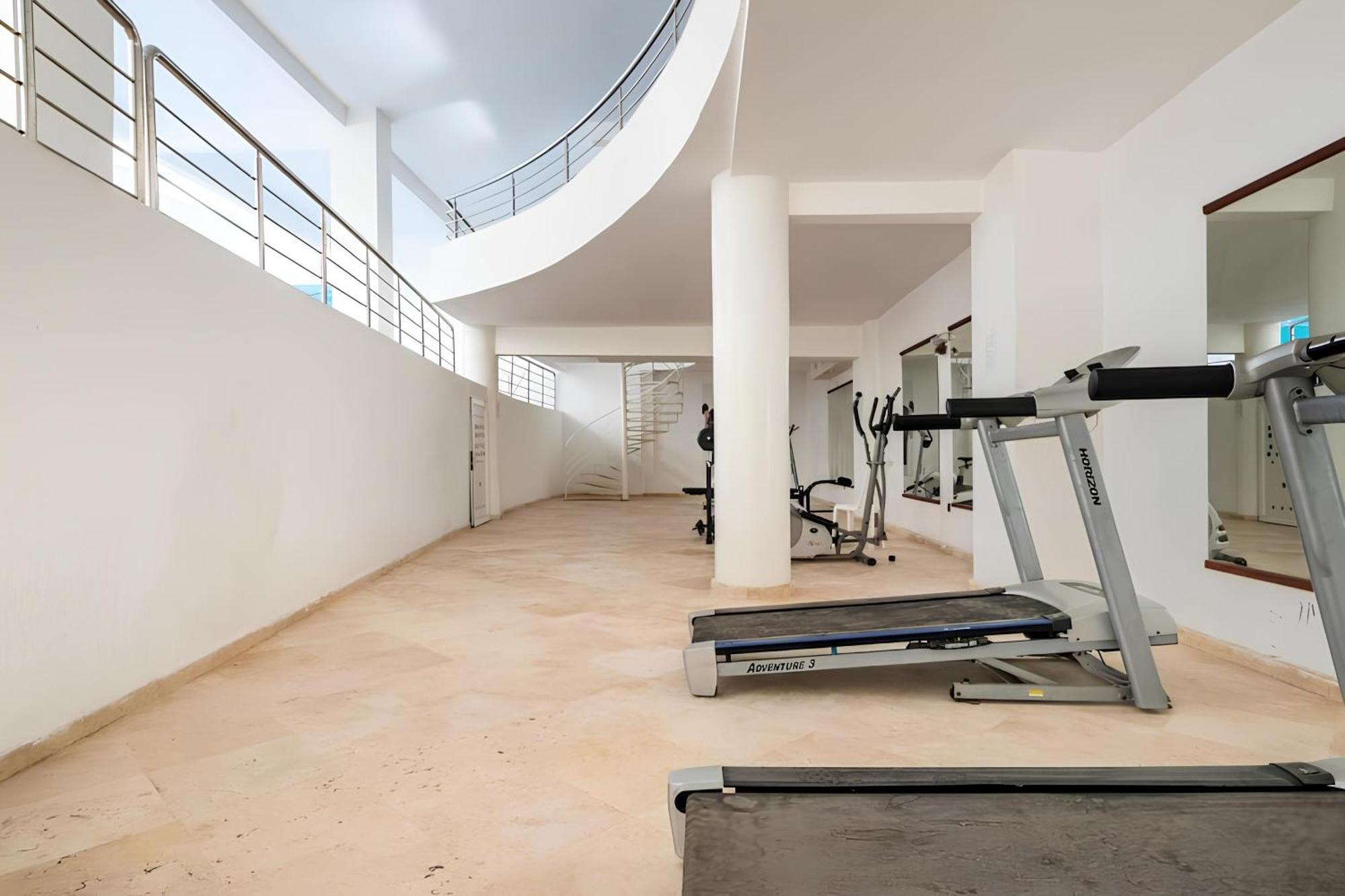 C-appartement De Luxe Plein Centre De Gueliz Avec Piscine Parking Wifi Netflix