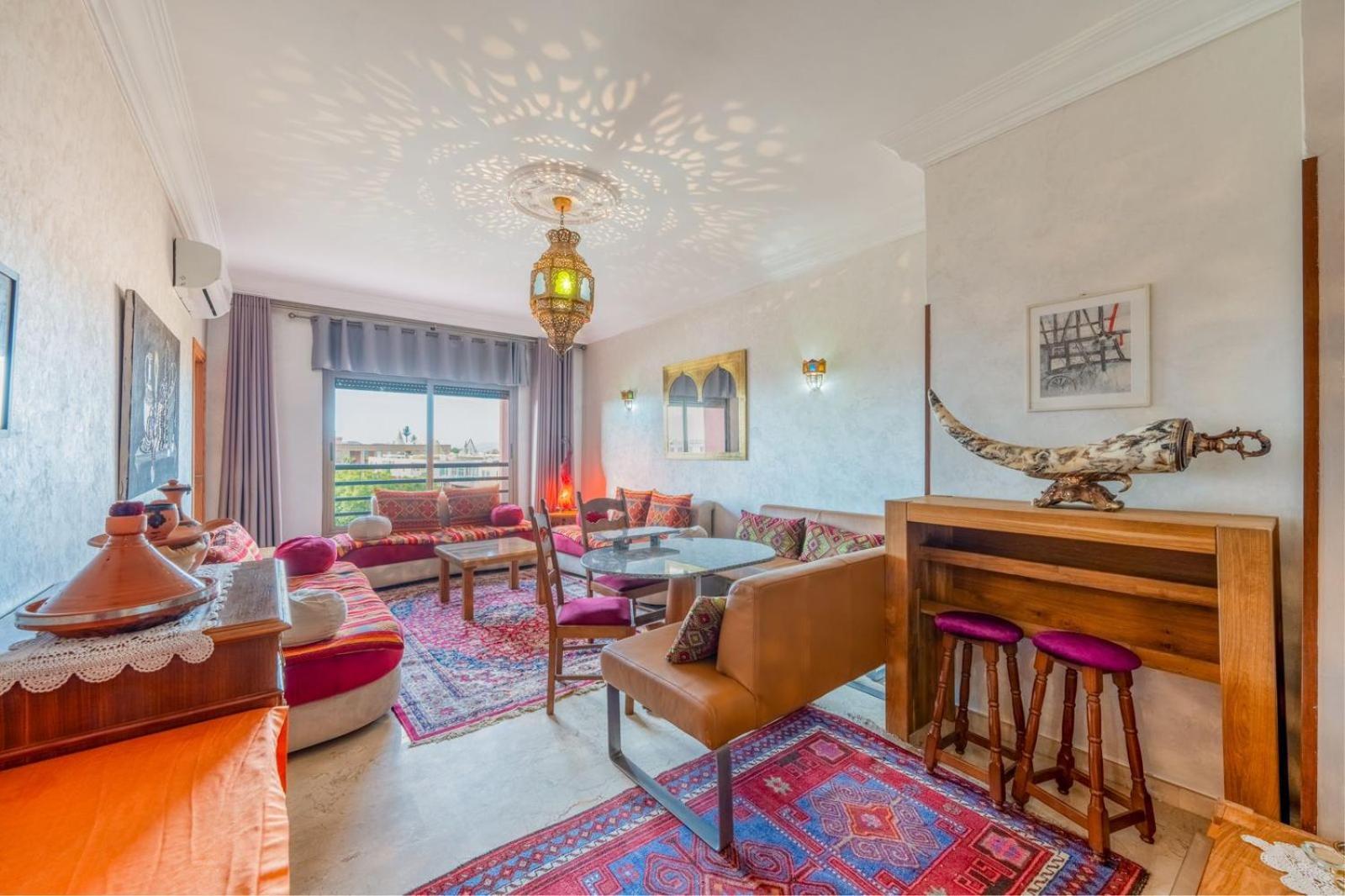 Grand Palace Apartment *
