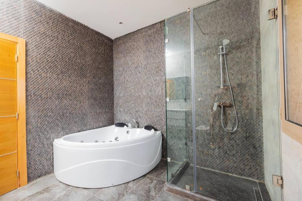 Marrakech - City Center Golf Villa *