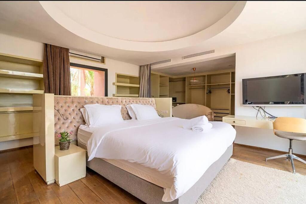 Villa De Luxe Au Coeur De La Palmeraie Avec Piscine
