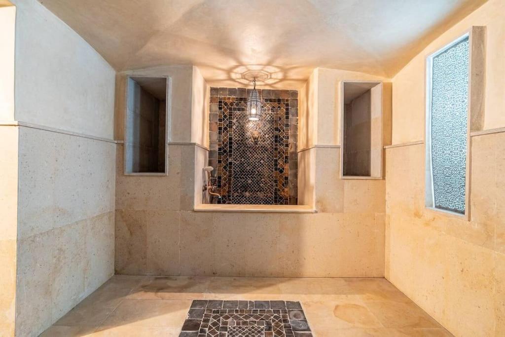 Villa De Luxe Au Coeur De La Palmeraie Avec Piscine