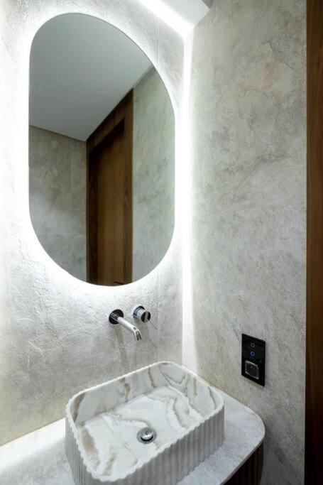 Luxury 2 Bedroom With Mountain View *