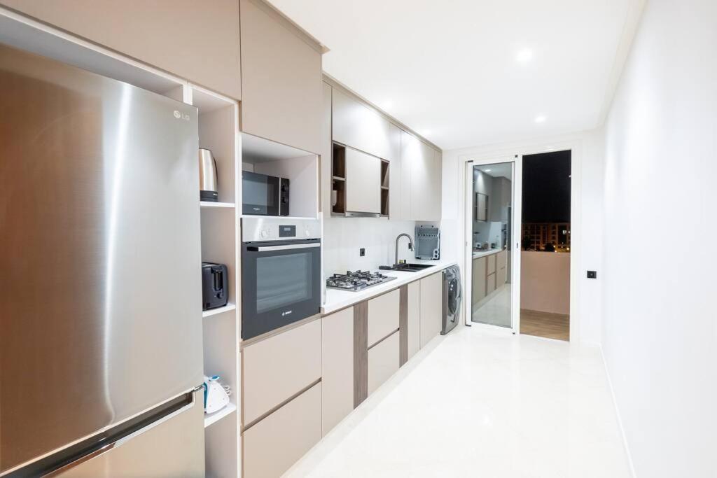 Luxury 2 Bedroom With Mountain View *