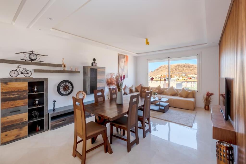 Luxury 2 Bedroom With Mountain View