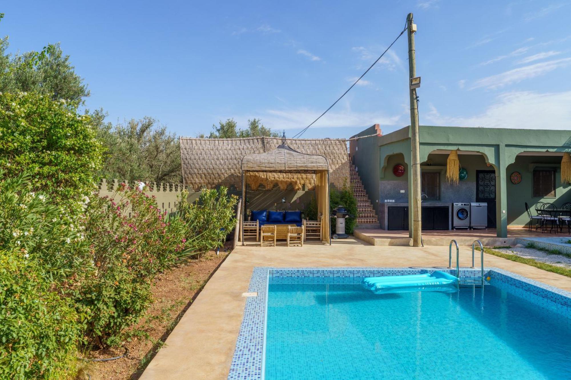 Elegant 10min From Centre Private Swimming Pool Villa