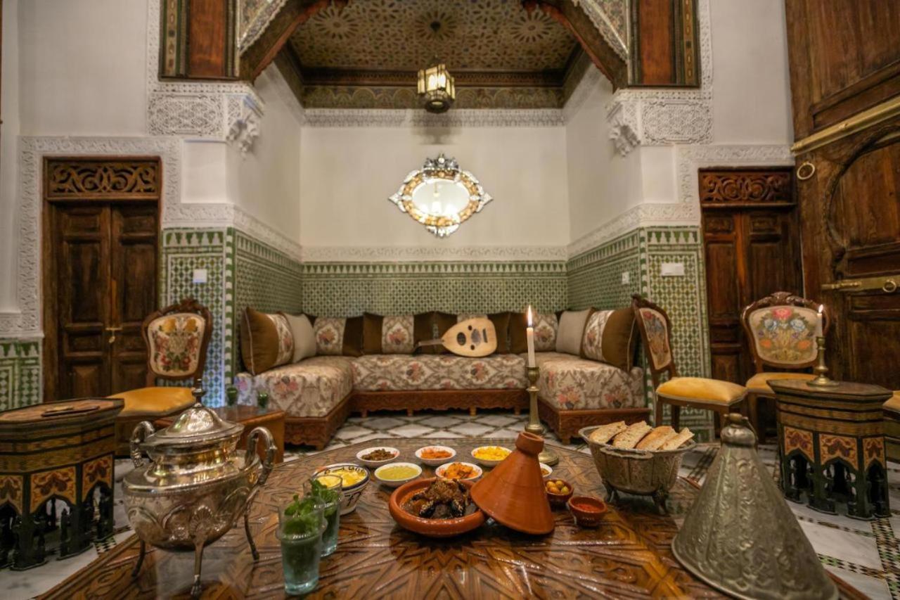 Riad Sidny *