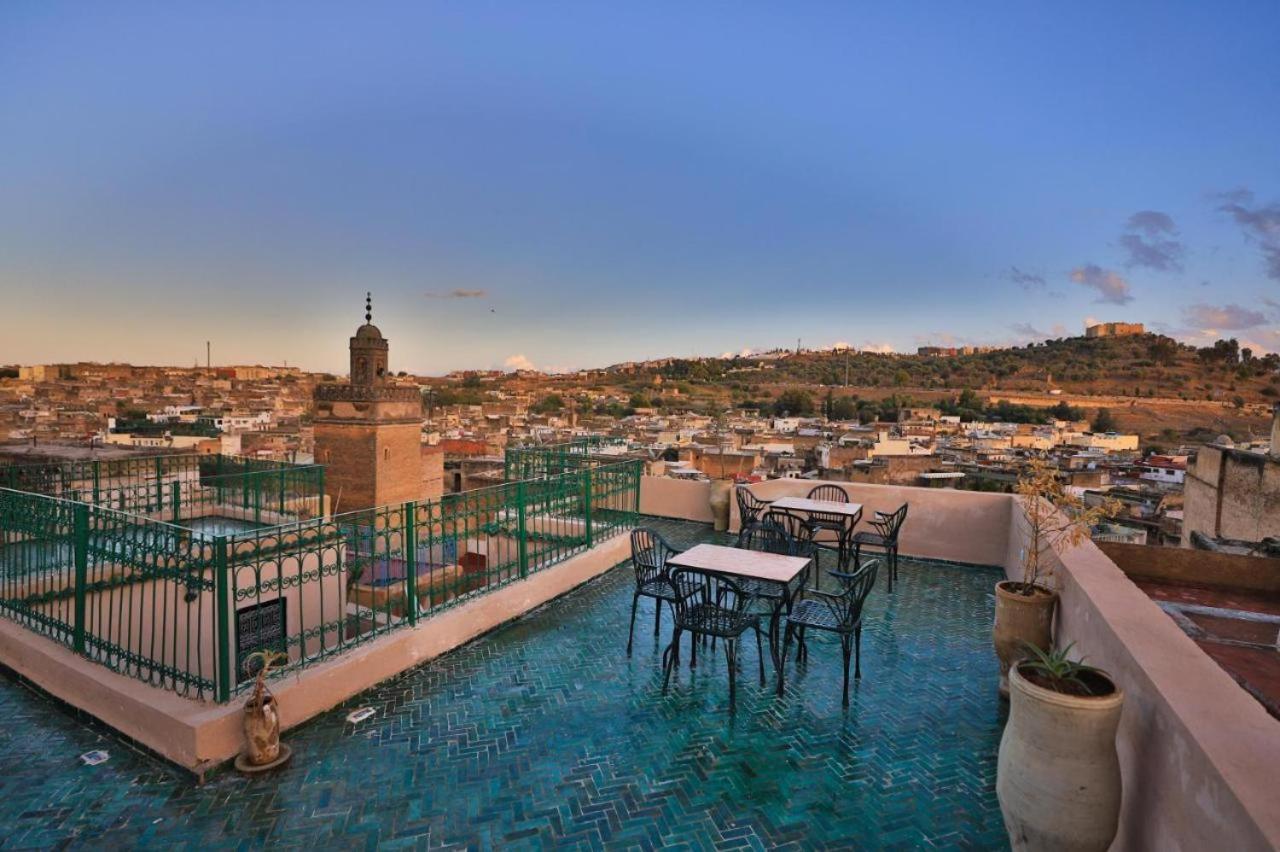 Riad Sidny *