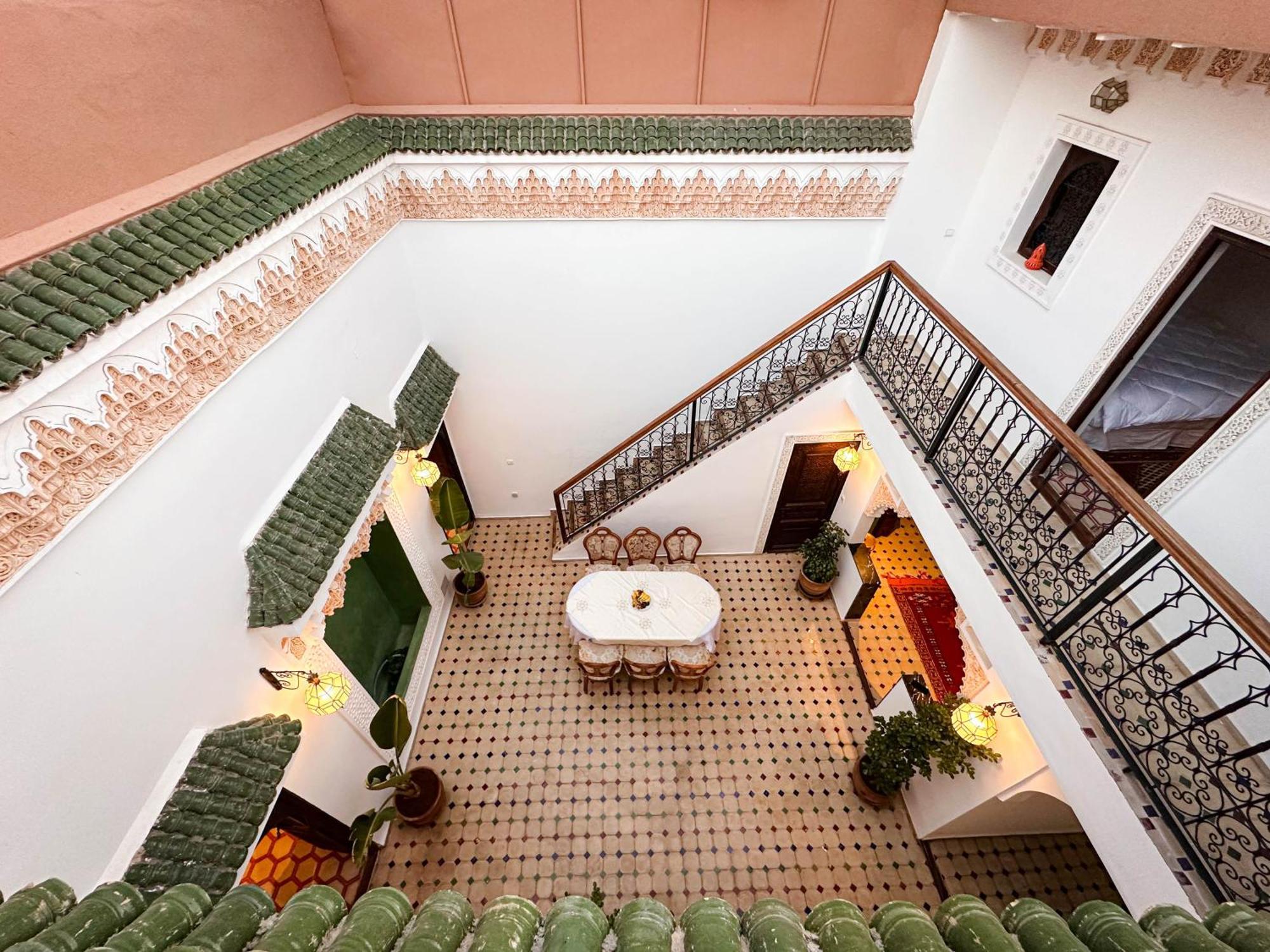 M Azbetz Maison d'hôtes *